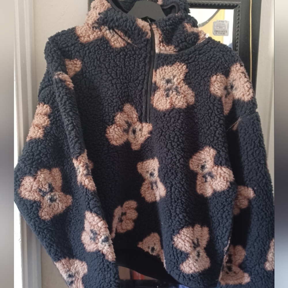 Reversible sweater